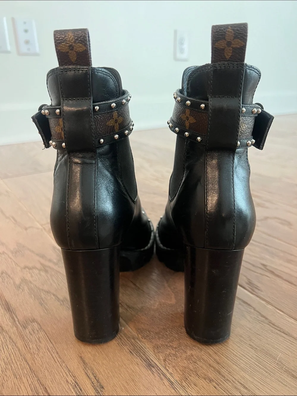 Louis Vuitton Star trail leather ankle boots 35.5